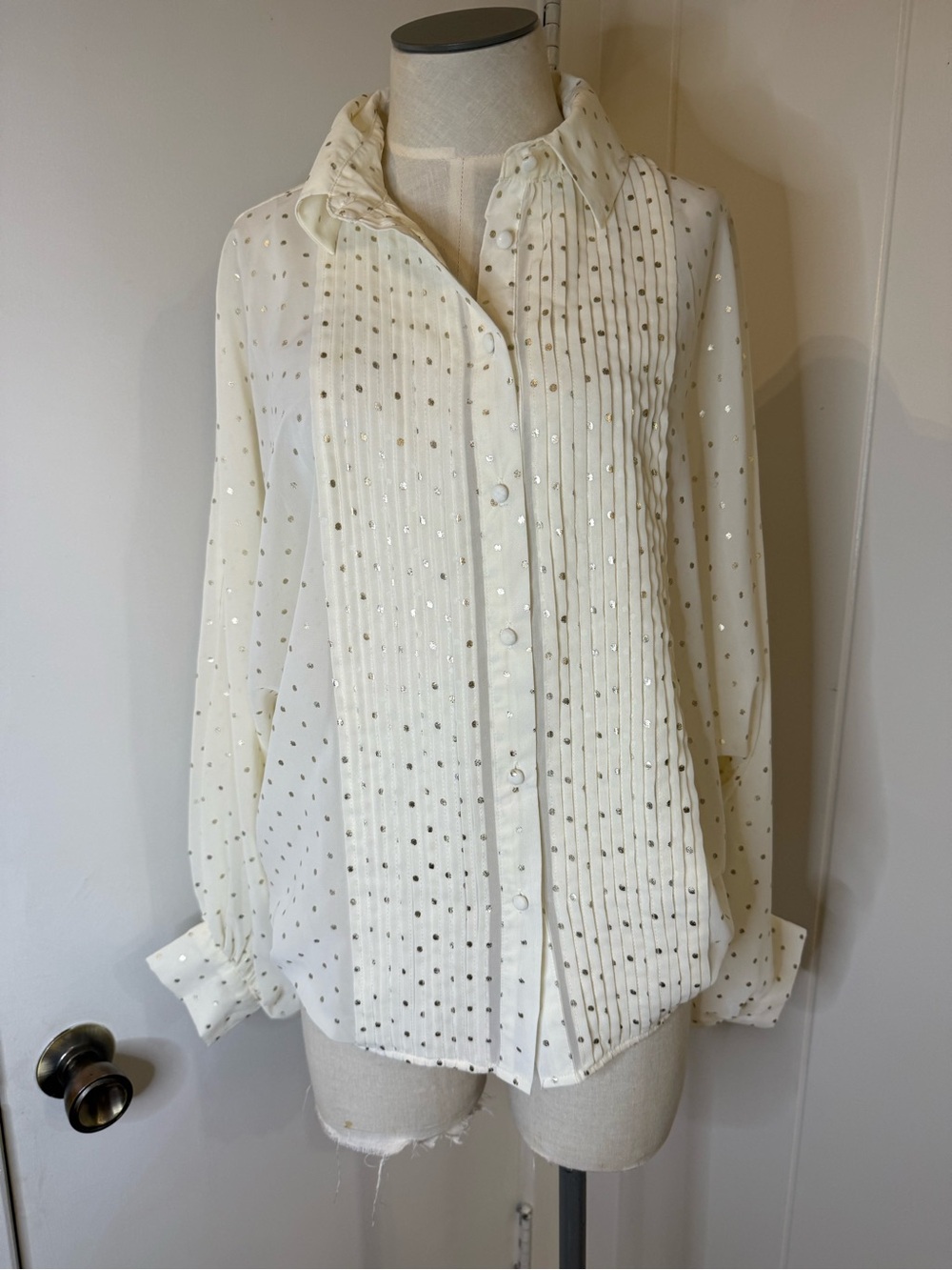 Zara Cream Button-Front Blouse with Metallic Gold Dot Detail M/L